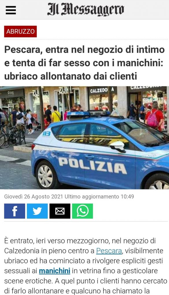 Entra nel negozio di intimo e tenta di far sesso con i manichini