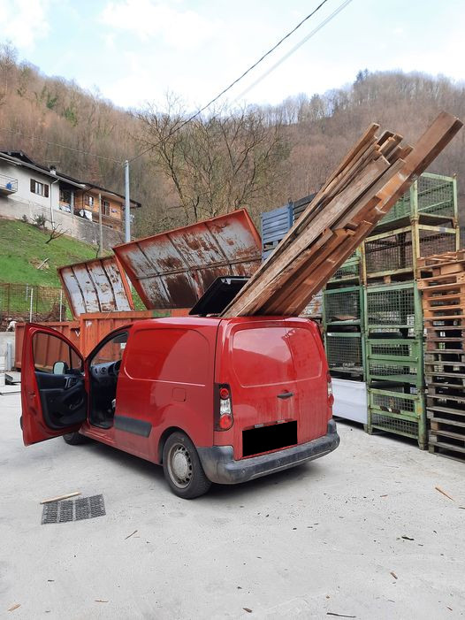 Trasporto eccezionale tavole con il Citroën Berlingo