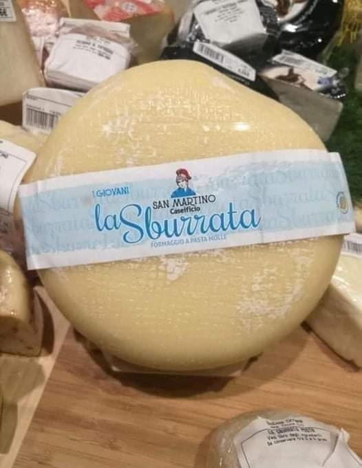 Caseificio San Martino, la Sburrata