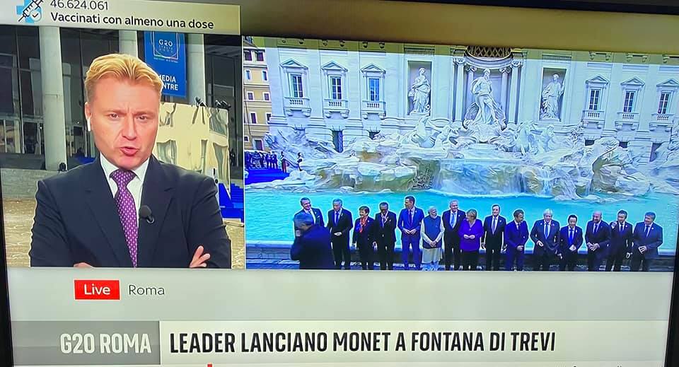 G20, il gabbiano divora la cornacchia sulla Fontana di Trevi
Secondo SkyTG24,i Leader del G20 scagliano nella fontana (un quadro) di Monet 