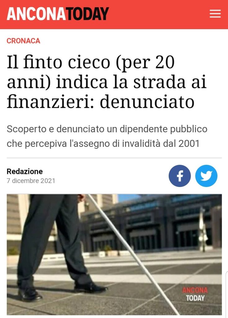 Il finto cieco (per 20 anni) indica la strada ai finanzieri: denunciato